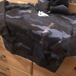 NWT 18 vs Pink camo Sherpa pullover xs